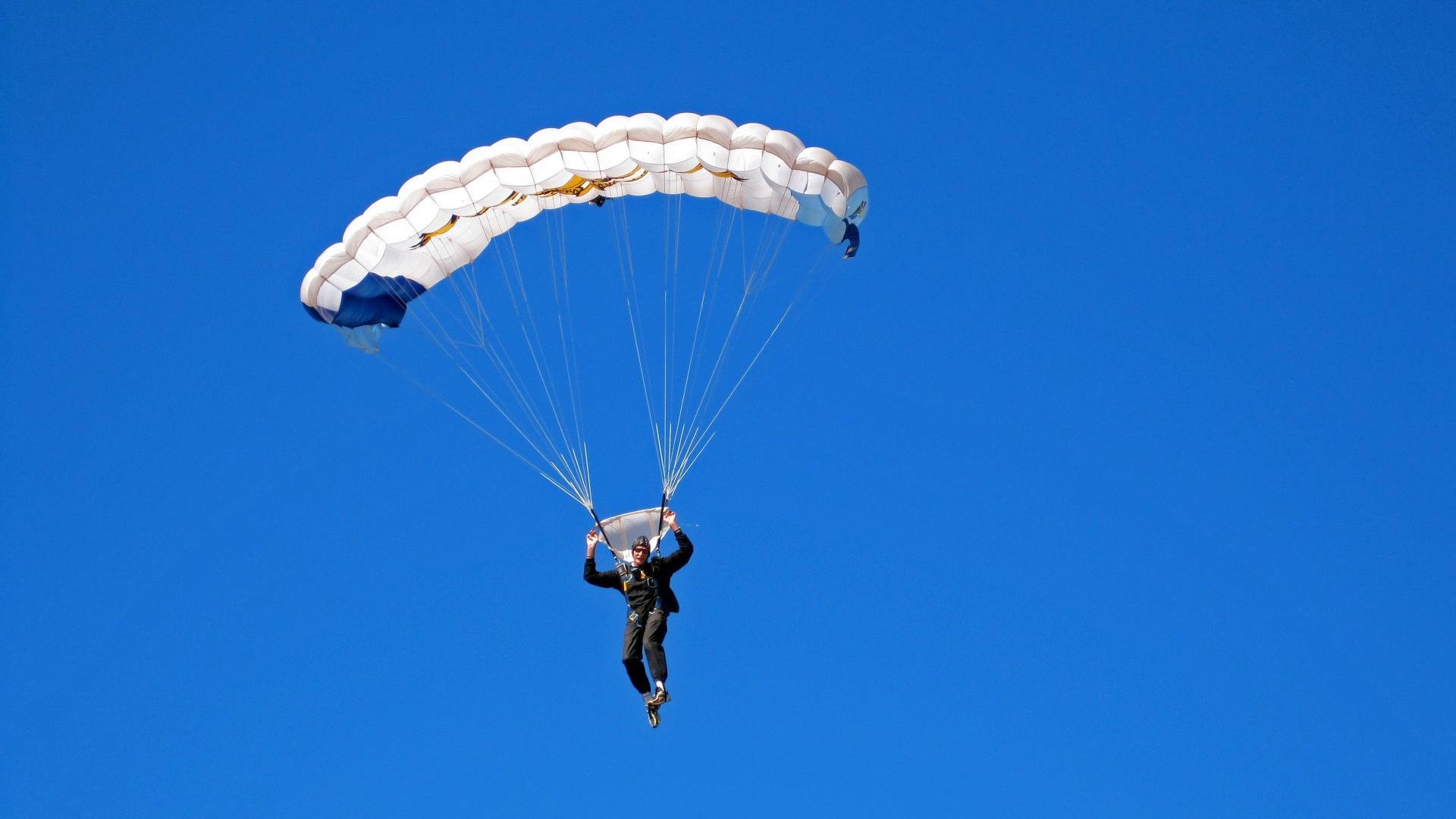 攀岩体验日，绿色运动新宠，攀岩运动训练