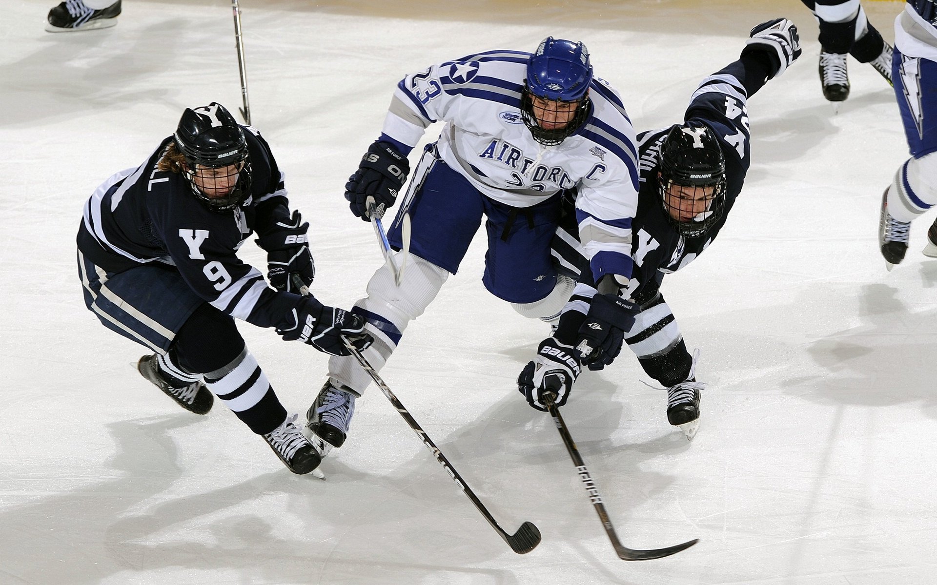 迈阿密热火“铁血防守”策略能否帮助他们冲击总冠军？，迈阿密热火宣传片